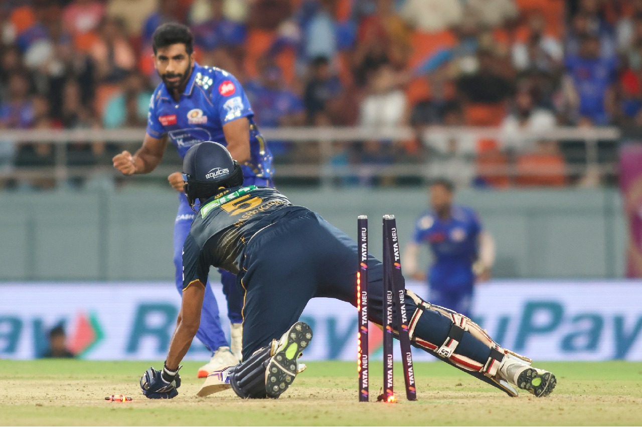 Mumbai's Dominant Victory in IPL Eliminator. Gujarat Titans Exit the Tournament!
