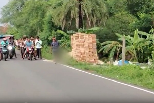 Man kills sister-in-law, parades severed head in Bengal’s Basanti