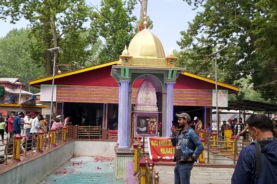 Unfazed by terror threat, devotees flock to Mata Kheer Bhawani Mela in Kashmir