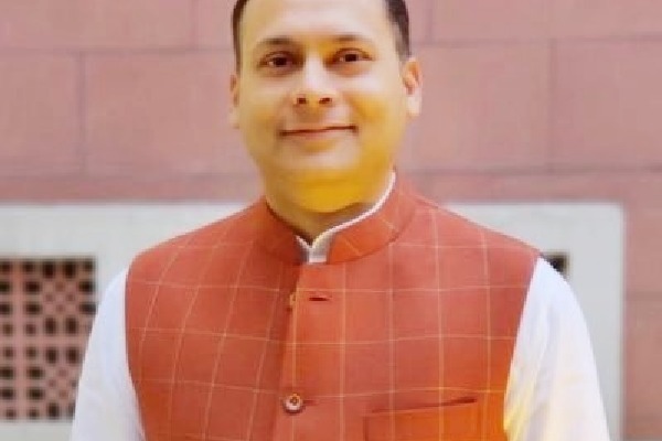 Rahul following George Soros' playbook to spread electoral chaos: Amit Malviya