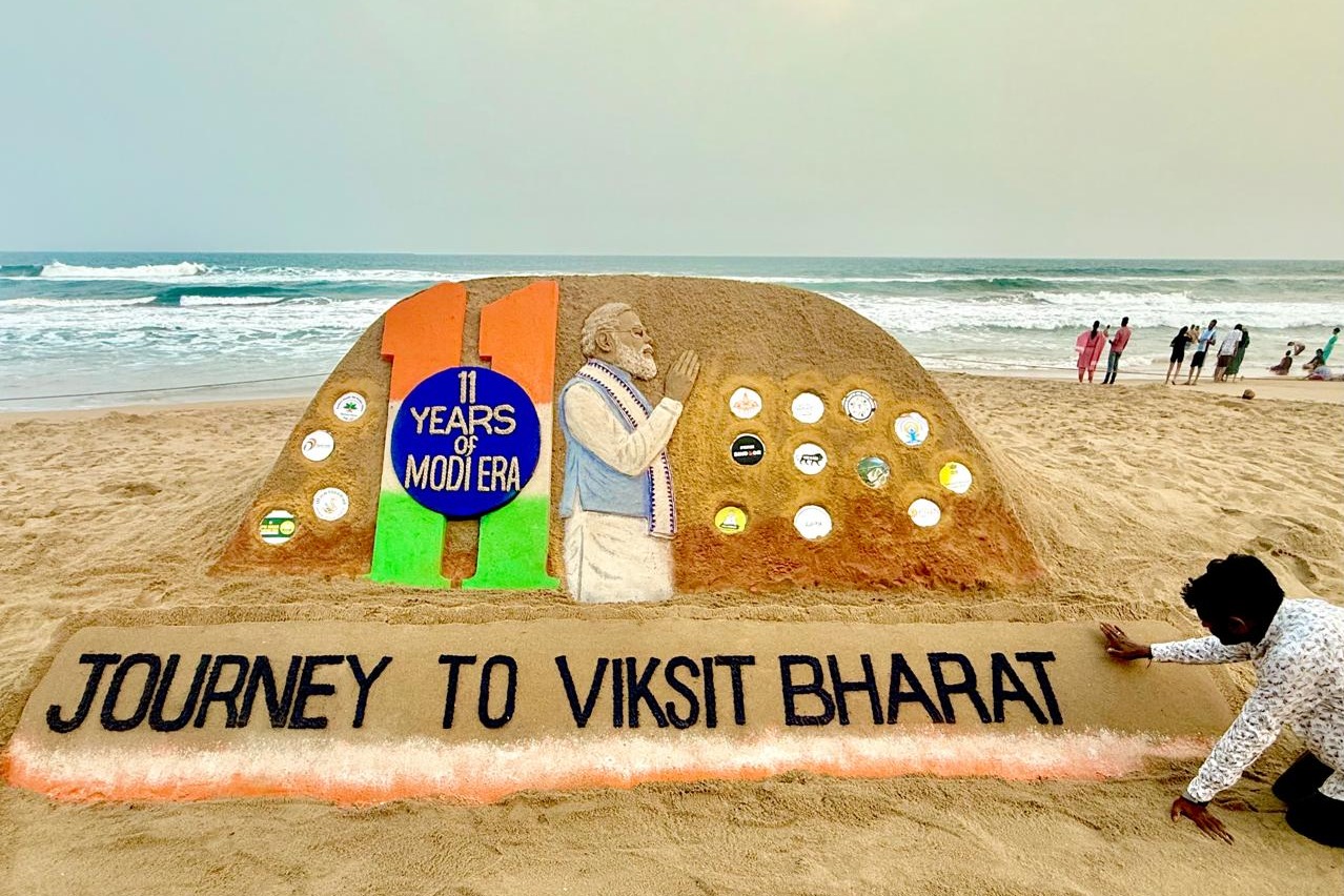 Sand artist Sudarsan Pattnaik congratulates PM Modi for completing 11 years in office