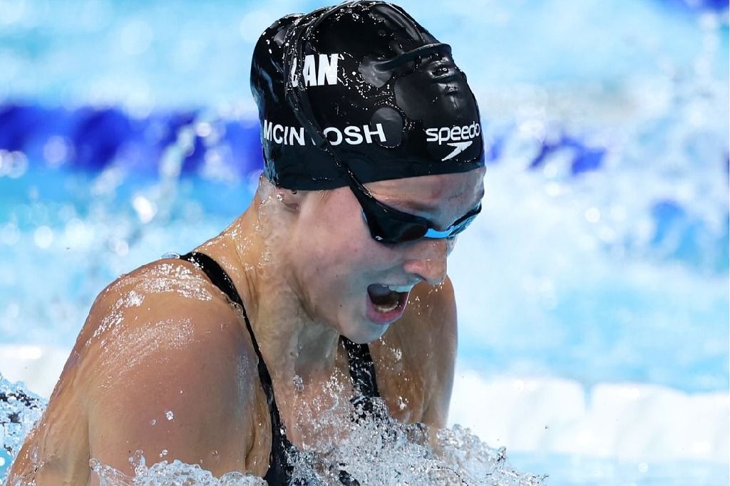 Canadian teen Summer McIntosh breaks decade old 200m individual medley world record