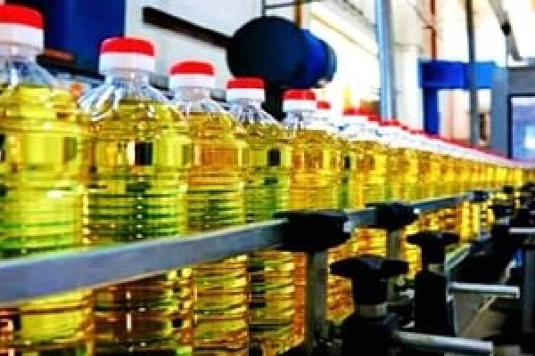 Centre cuts customs duty on crude edible oils to bring down prices in local market