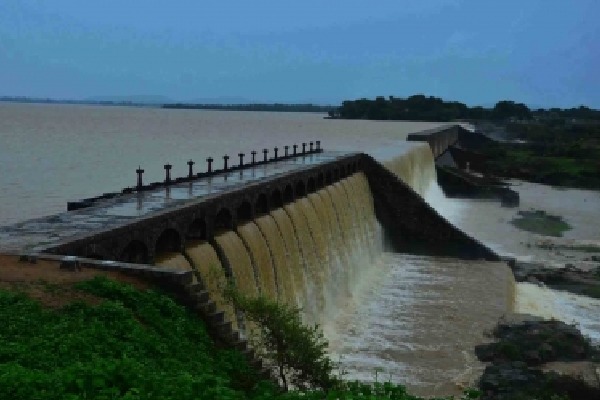 Telangana urges Centre to reject PFR of Godavari-Banakacherla project