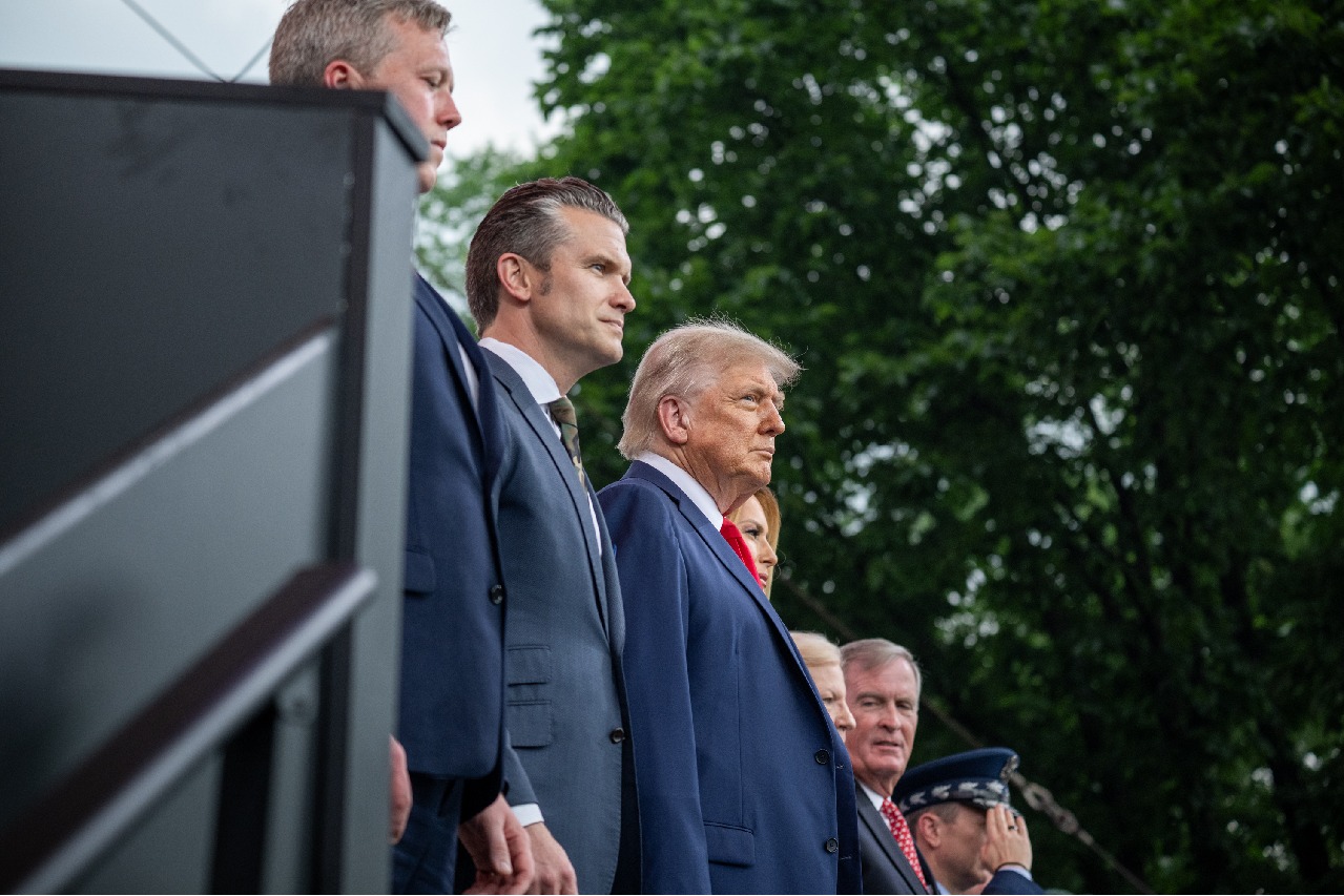 Trump directs immigration officials to expand deportation campaign in major cities