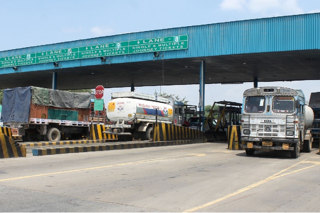 Centre launches Rs 3,000 FASTag annual pass for cars to ease highway drive