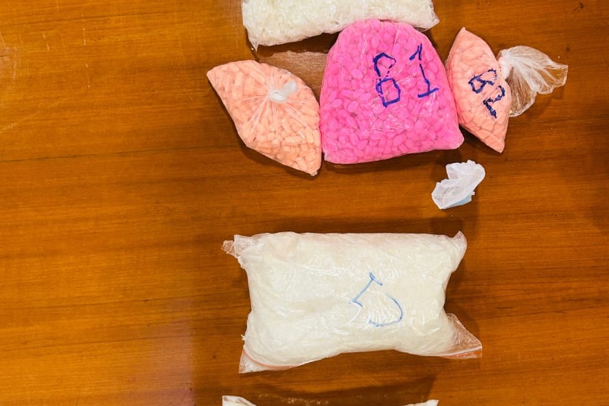 Nigerian woman held with drugs worth Rs 5 crore hidden in food packs on Delhi-Mumbai bus route