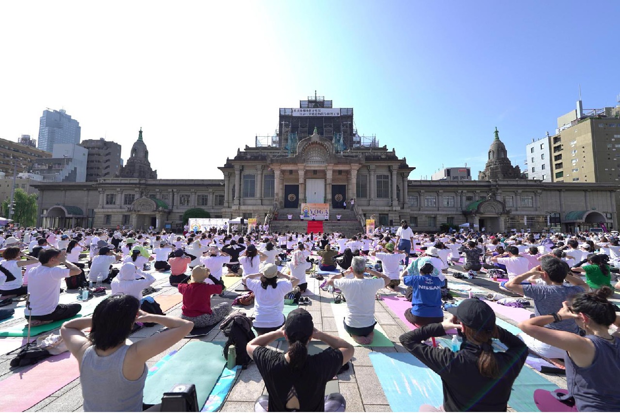 Thousands celebrate 11th International Yoga Day in Japan