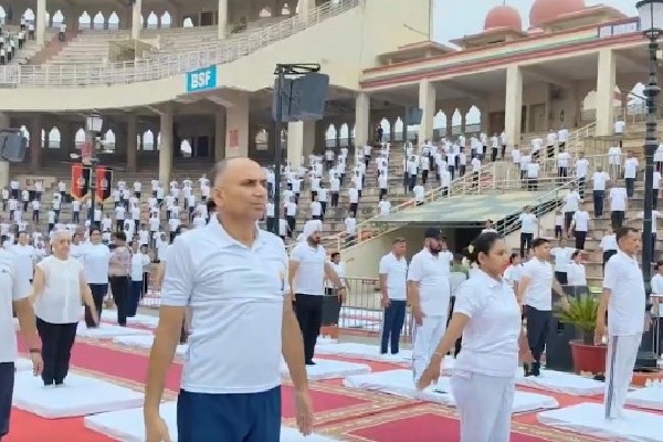 IDY 2025: Grand Yoga Day event held at Attari-Wagah border