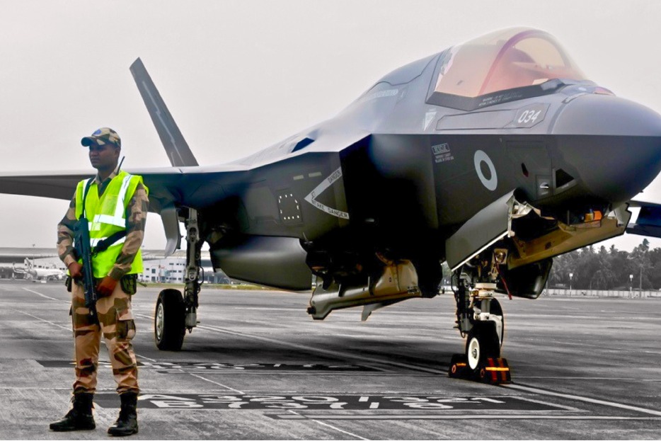 Stranded British fighter jet to be moved to Thiruvananthapuram airport's repair facility