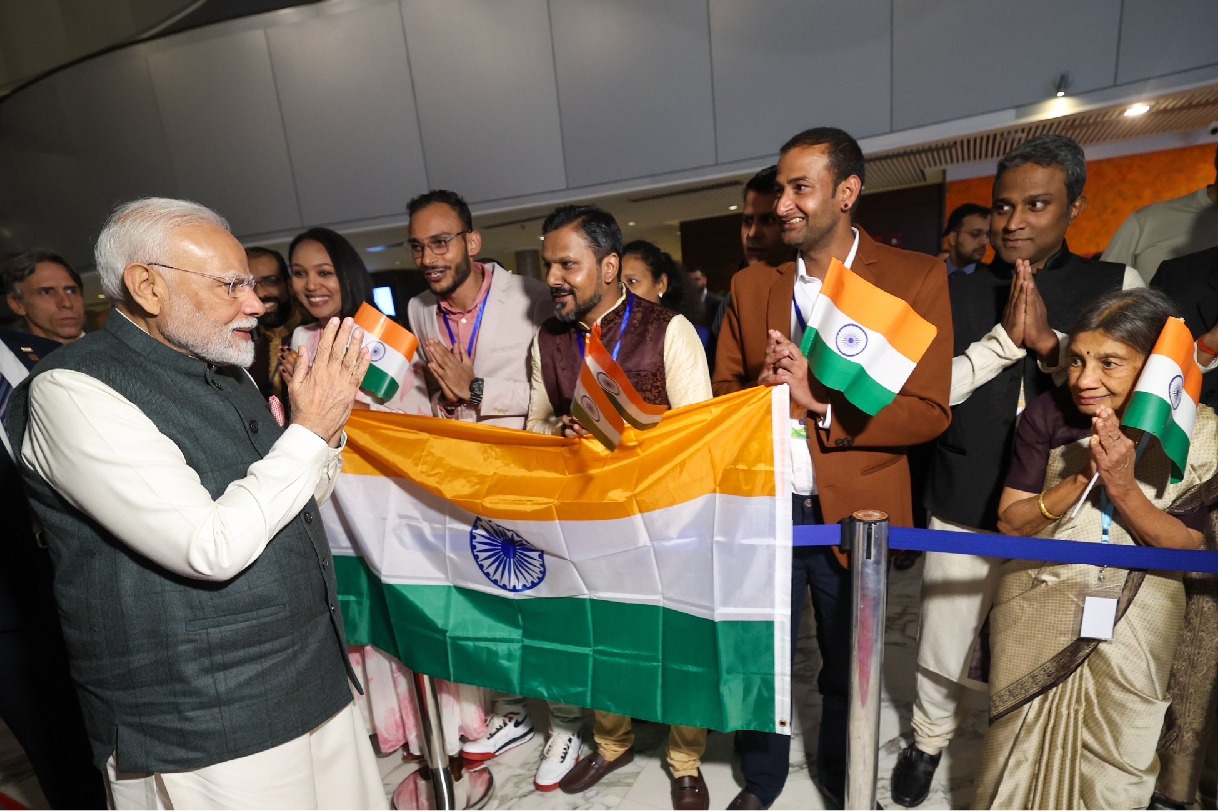 PM Modi receives warm welcome by Indian diaspora as he arrives in Brasilia for State Visit (Ld)