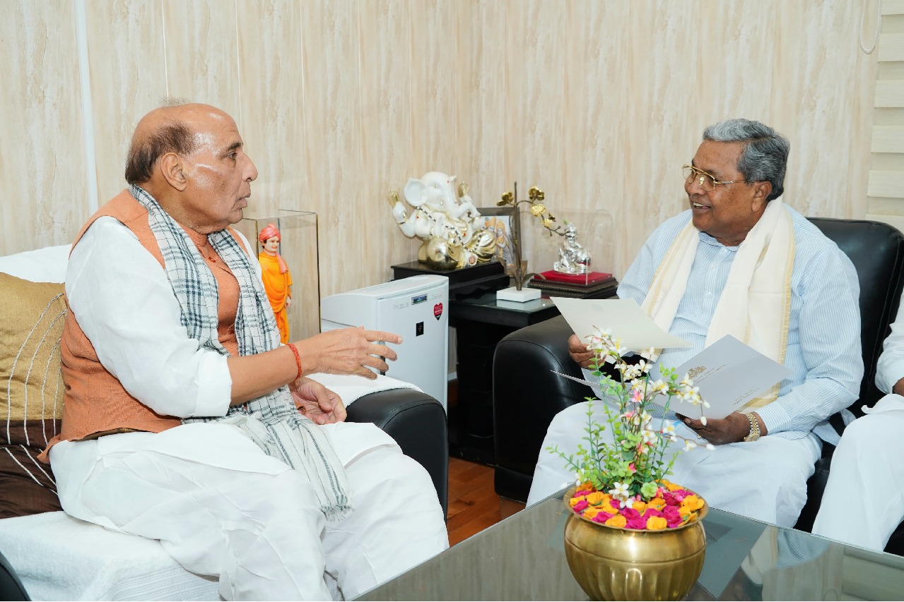 K'taka CM meets Rajnath Singh, demands allocation of land for critical infra projects in B'luru