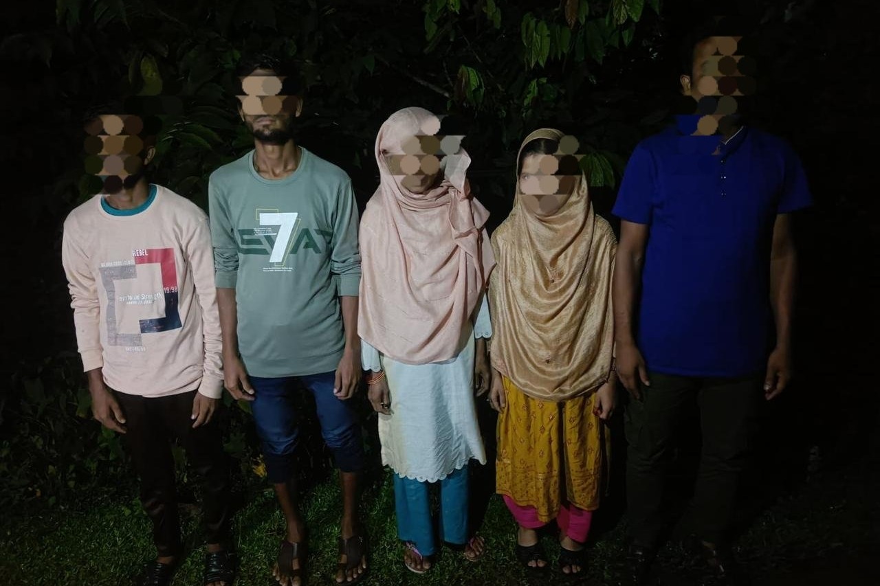 Assam CM vows to stop illegal immigration, deports eight to Bangladesh