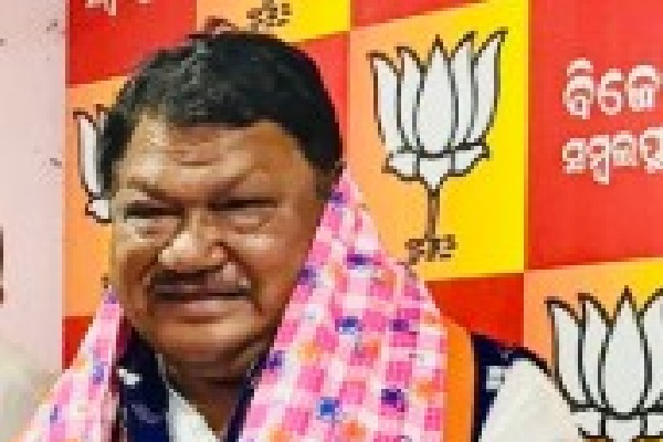 Union Minister Jual Oram announces retirement from electoral politics