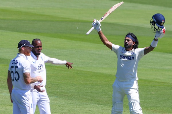 3rd Test: Rahul hits a hundred as India reach 316/5 at tea, trail England by 71 runs