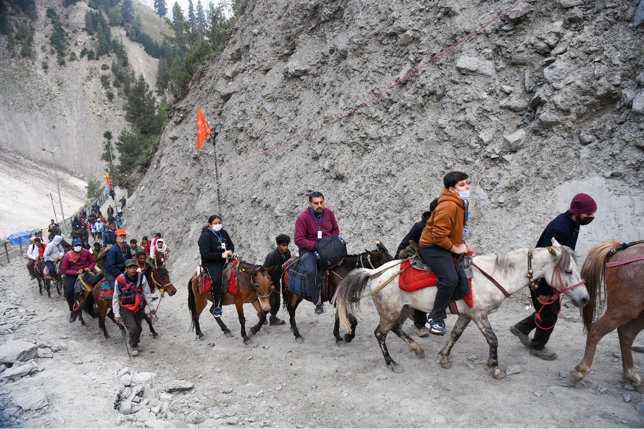 Over 1.82 lakh perform Amarnath Yatra in 10 days