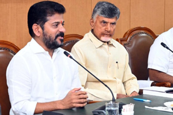 Centre calls meeting of Telangana, Andhra CMs on river water disputes