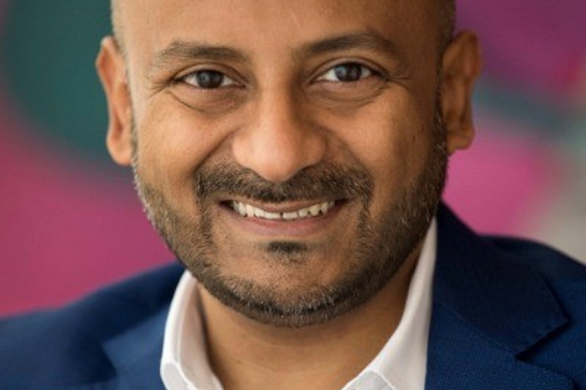 జీ రైటర్స్ రూమ్ ద్వారా, భారతదేశపు భవిష్యత్తు స్క్రీన్ రైటర్లను గుర్తించడం కోసం మొదటిసారిగా ఈ తరహా అన్వేషణకు శ్రీకారం చుట్టిన ‘జీ’