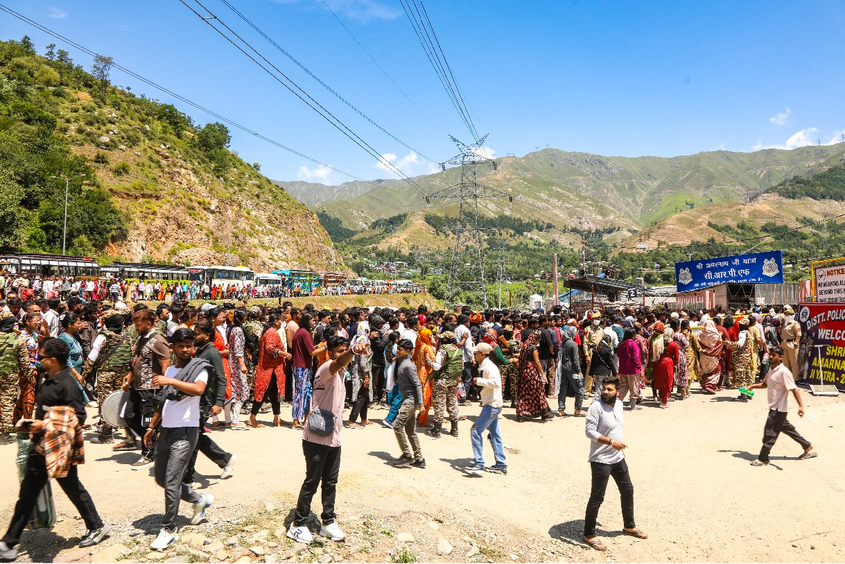 Amid unprecedented security, Amarnath Yatri figure likely to cross 3 lakh today