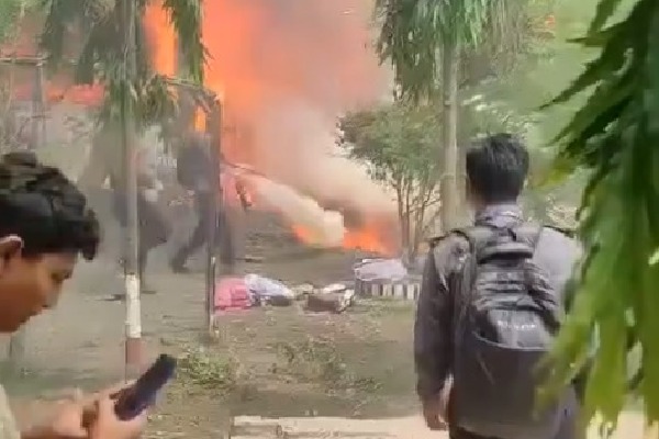 Bangladesh Air Force jet crashes into Dhaka school building