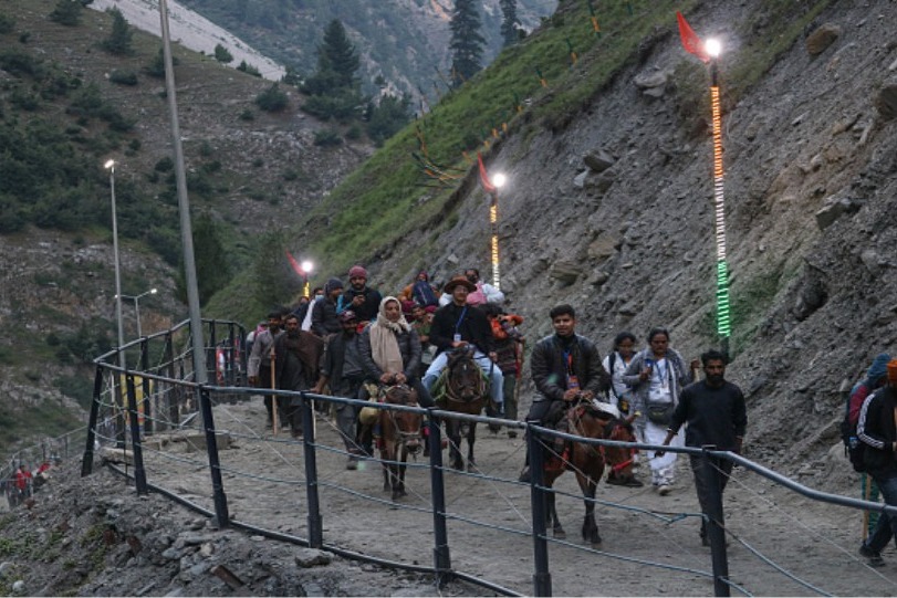 Over 3.42 pilgrims had 'Darshan' in 21 days, Amarnath Yatra to cross officially expected 3.5-lakh mark today