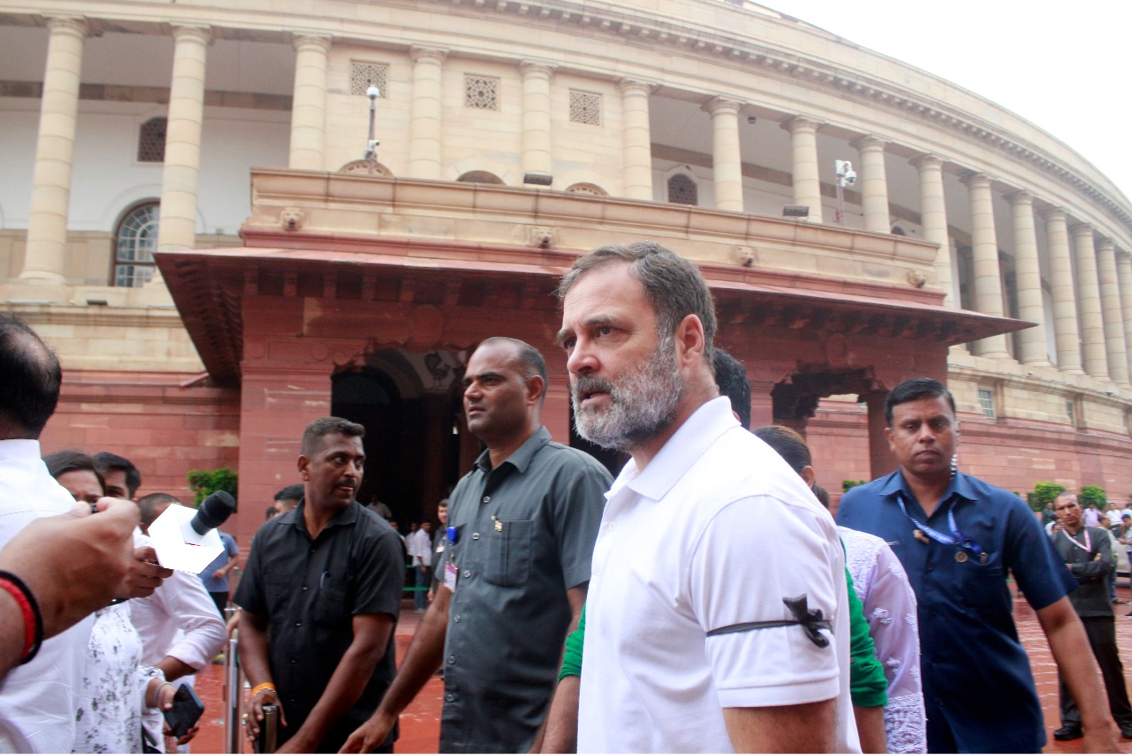 ‘We are going to come for you’: Rahul warns EC officials on alleged lapses