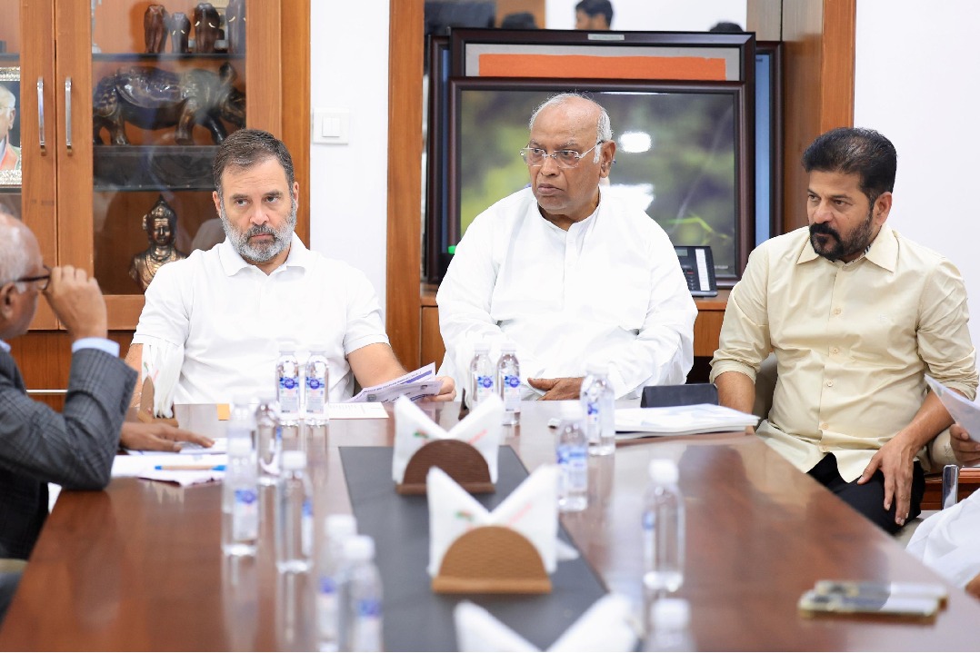 Congress leadership backs Telangana model of social justice at national level (Lead)