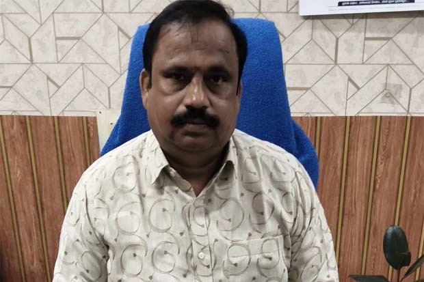 GHMC Deputy Commissioner Caught by ACB While Accepting 2 Lakh Bribe
