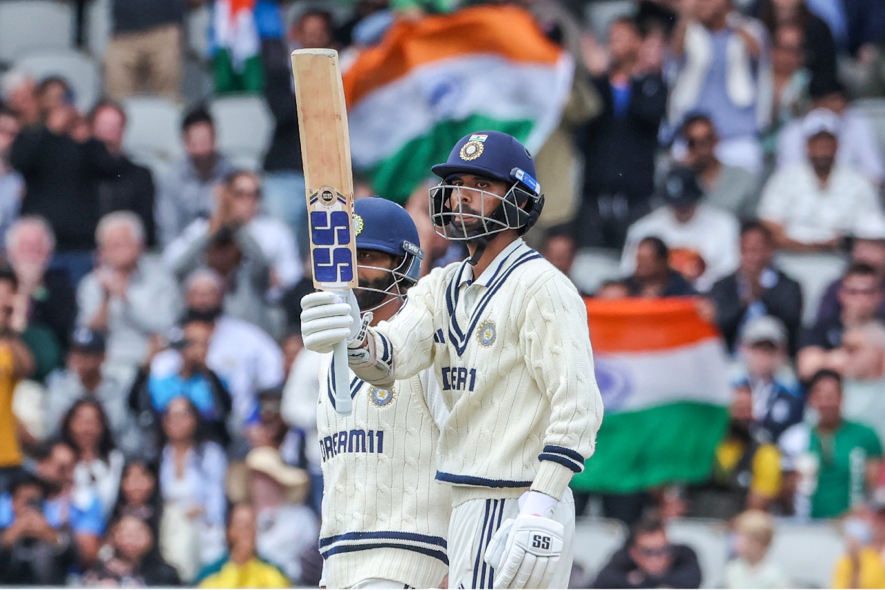 4th Test: Sundar and Jadeja hit unbeaten fifties as India take narrow 11-run lead at tea