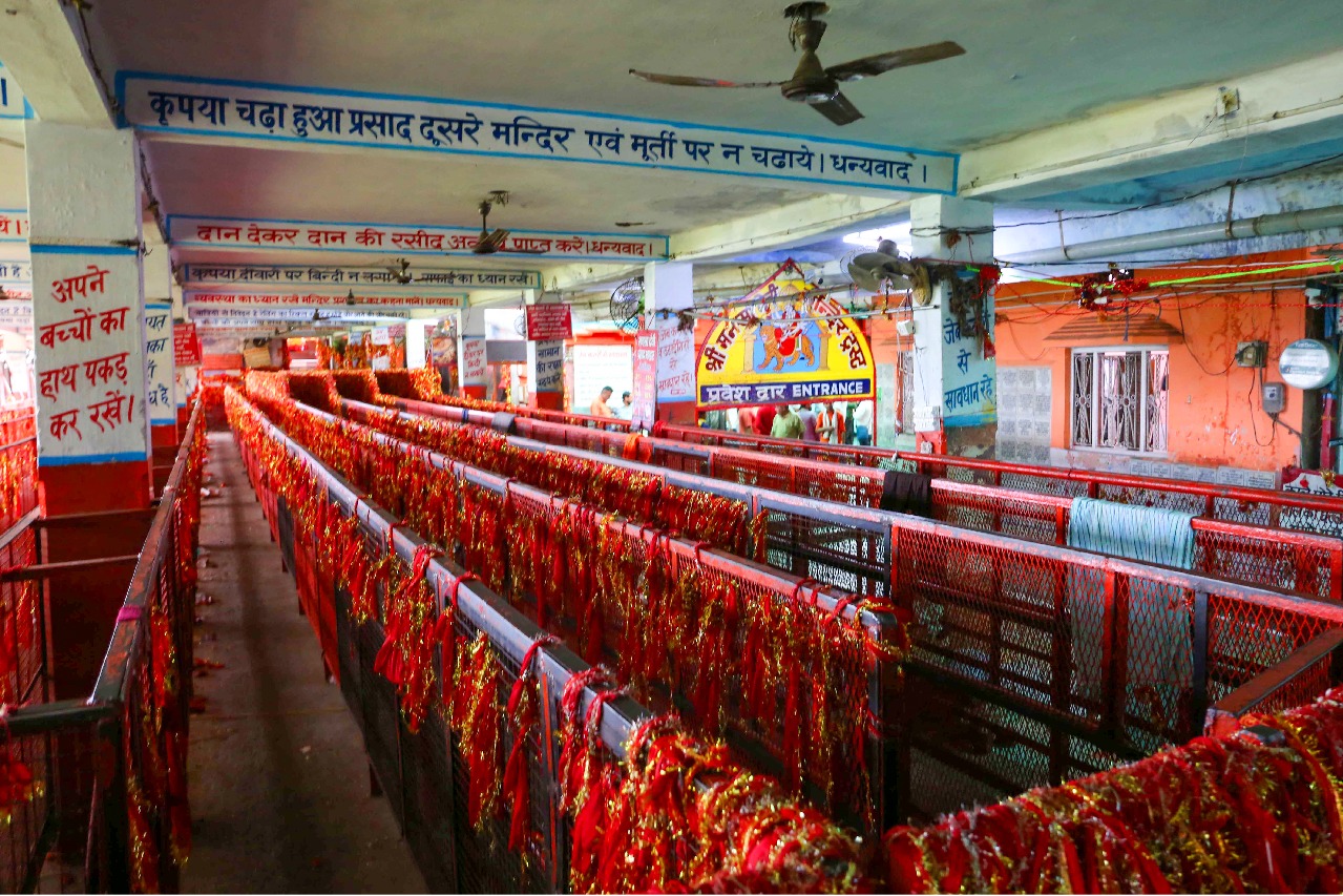 8 killed, 30 injured in Mansa Devi stampede in Haridwar (2nd Lead)