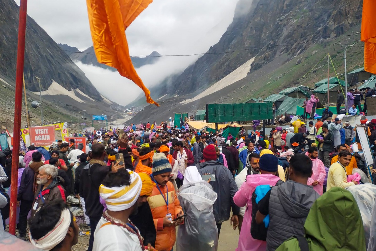 Amarnath Yatra crosses mark of 3.77 Lakh pilgrims in 25 days