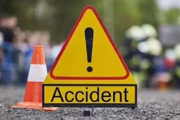 18 Kanwariyas killed in bus-truck collision in Jharkhand's Deoghar