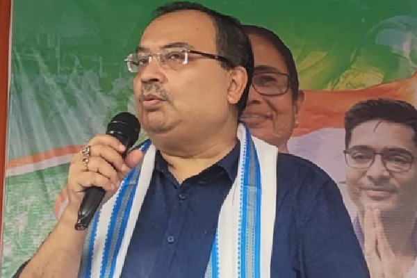 Mamata Banerjee to become Bengal CM again in 2026 Assembly polls with Trinamool winning over 250 seats: Kunal Ghosh