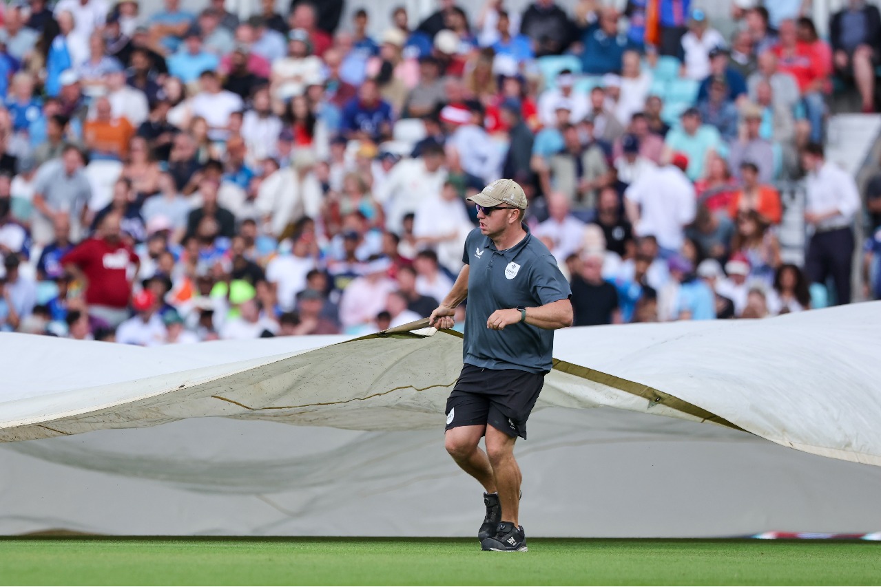 5th Test: Rain brings early end to riveting day four, sets stage for thrilling day five (ld)