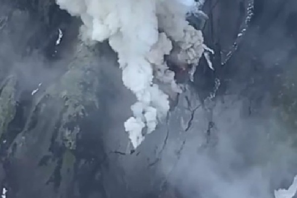 Russia's Krasheninnikov Volcano erupts after 600 years, sends ash plume 6 km high