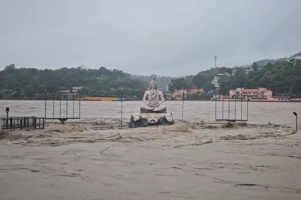 Rivers across 8 states flow above danger mark as heavy rain continues to batter hilly regions