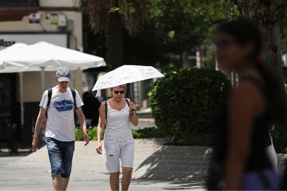 World sees third-warmest July with slight respite in global temperatures