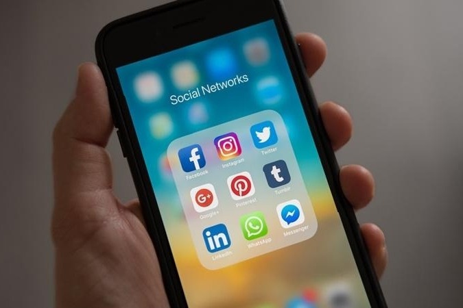 81 pc Indians use Facebook, Instagram and WhatsApp to discover financial products: Report