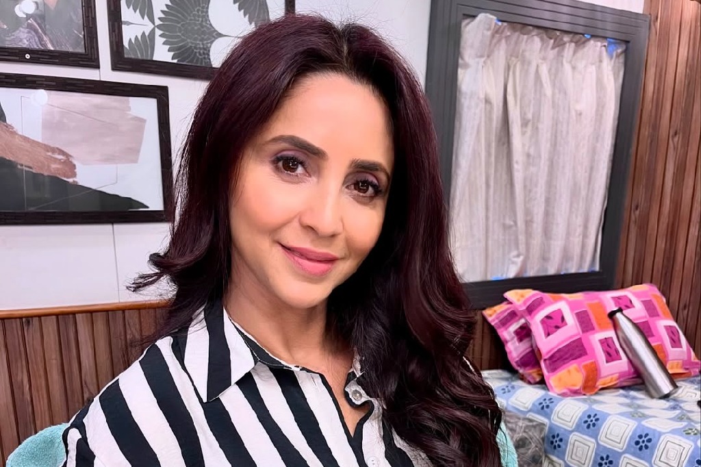 Gautami Kapoor slammed for wanting to gift 'sex toy' to 16-year-old daughter