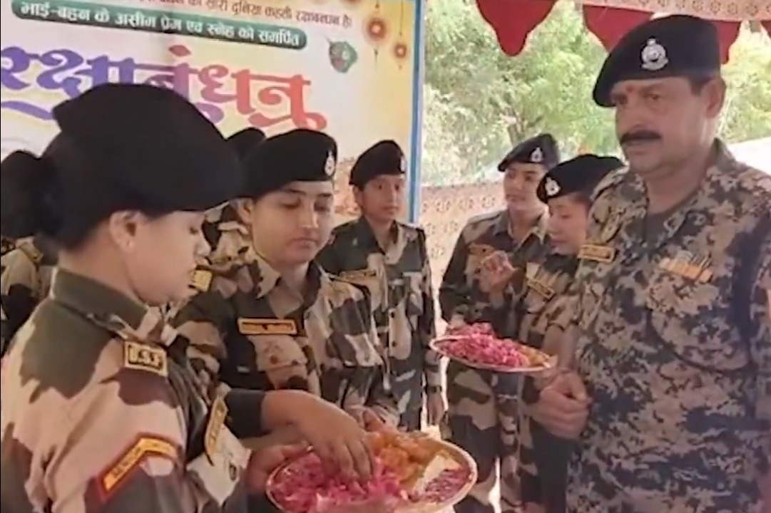 BSF personnel at India-Pak border along Rajasthan celebrate Raksha Bandhan