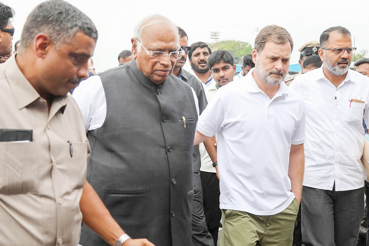 LoP Gandhi, Kharge vow to fight for tribals’ rights