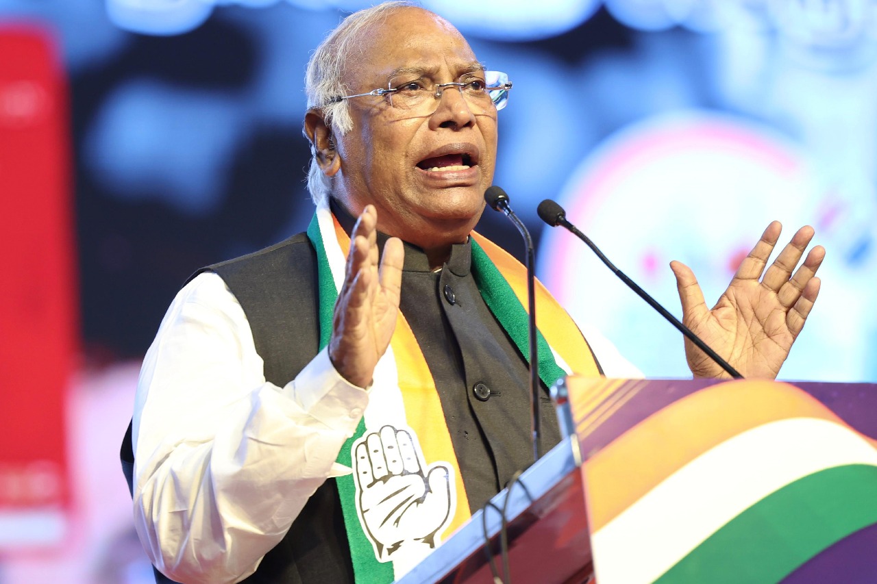 Kharge to host dinner for INDIA bloc MPs amid 'poll fraud', SIR row