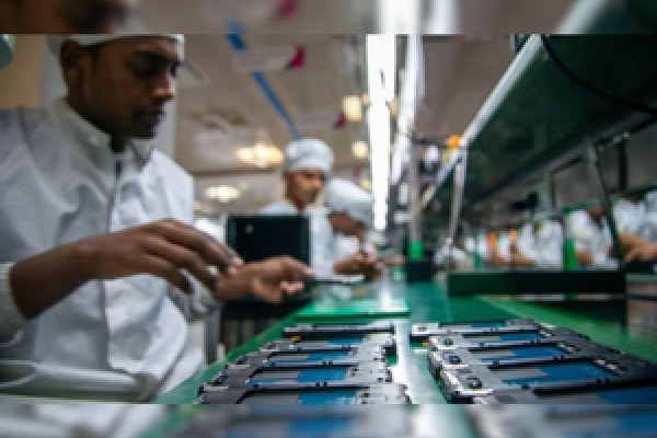 India now largest smartphone supplier to US, output up 6x in 11 years: IT Minister