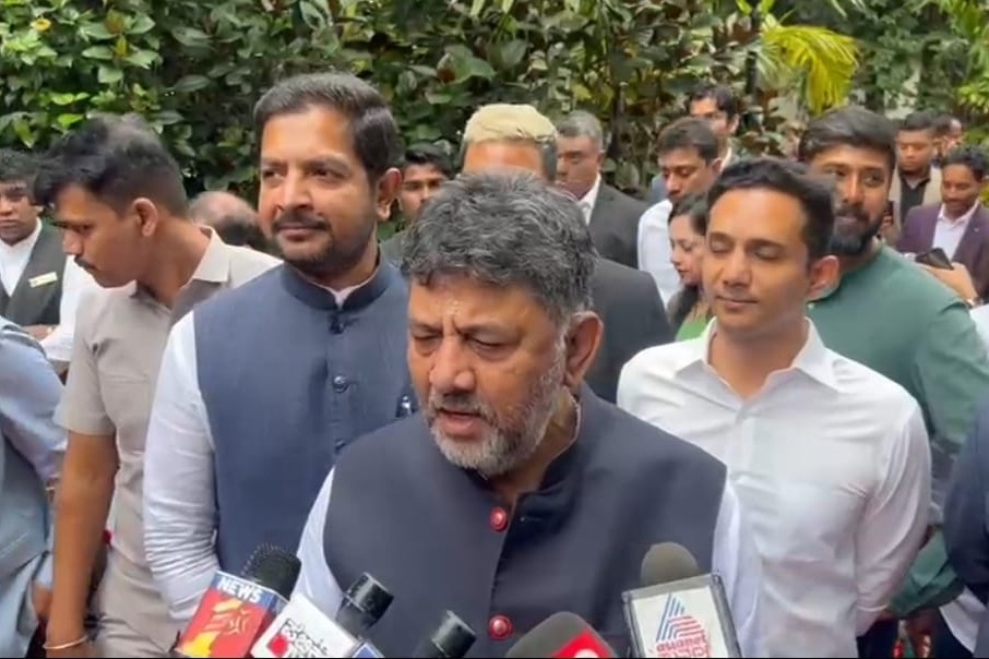 ECI has no right to issue notice to Rahul Gandhi, says K'taka Dy CM Shivakumar