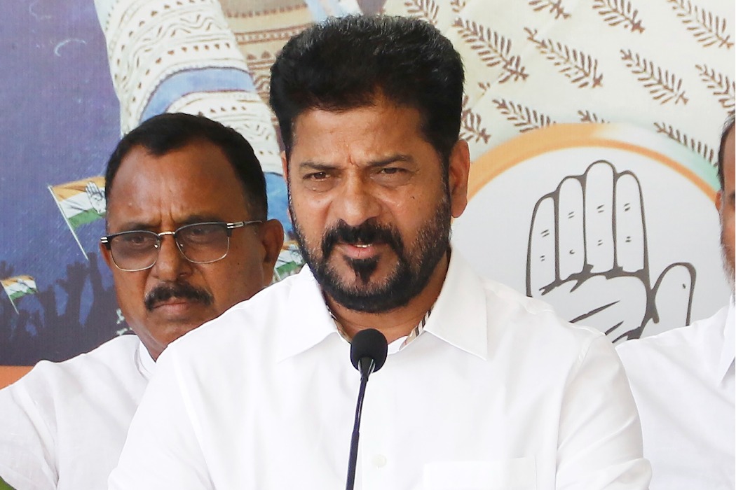 Telangana CM, TPCC chief condemn detention of LoP Gandhi, Oppn leaders over march to ECI