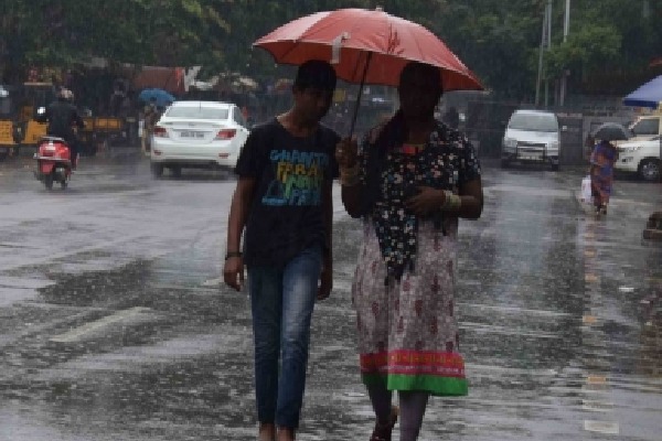 Schools shut in five Telangana districts in view of heavy rain alert