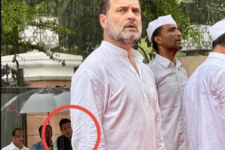Rahul Gandhi’s viral photo with Jagdish Tytler triggers backlash by BJP's Sirsa, Malviya