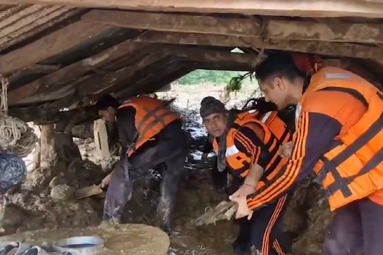 Kathua cloudburst: Amit Shah speaks to L-G, CM; assures full support