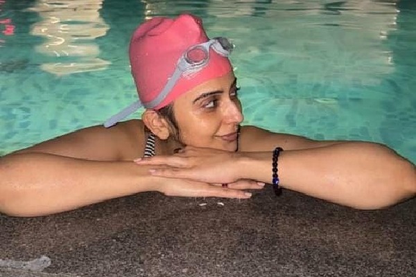 Rakul Preet Singh begins shoot for her next, enjoys swimming session post pack up