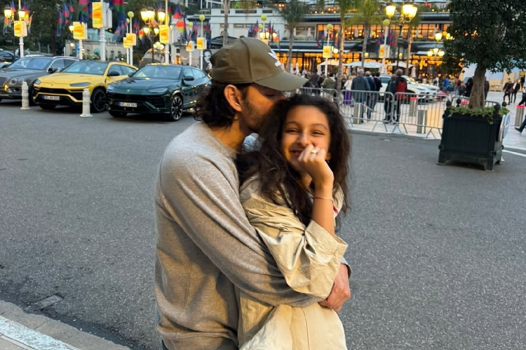 Mahesh Babu's daughter Sitara warns about the fake accounts being created under her name